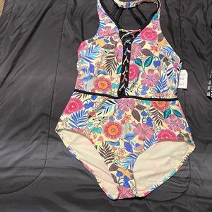 Super cute floral swimsuit